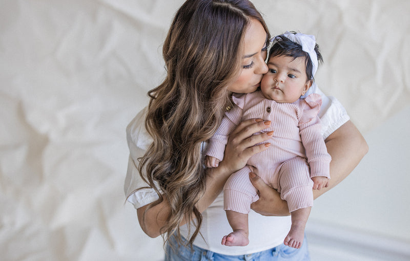 Understanding Postpartum Hair Loss: A Comprehensive Guide for New Mothers