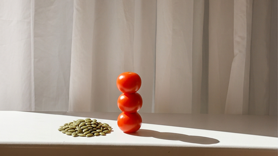 DHT Blocker Foods: Can What You Eat Slow Pattern Hair Loss?