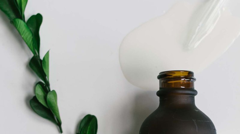 AHK-Cu vs GHK-Cu: The Two Copper Peptides in Hair Serums, Explained